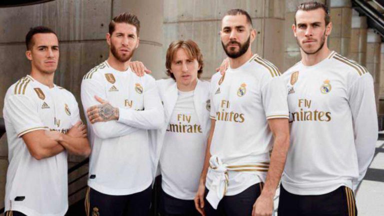 ¿Por qué la camiseta del Real Madrid es blanca?